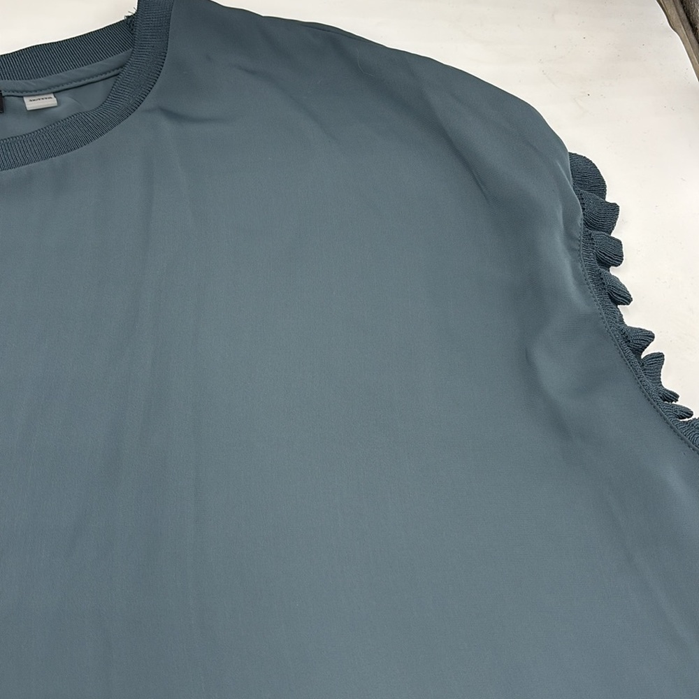 T Tahari Ruffle Cap Sleeve Top - Picture 2 of 7